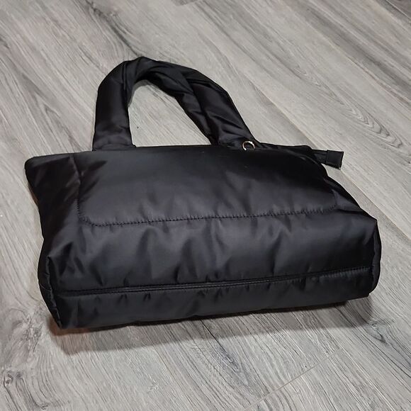 Black Puffer Twisted Handle LG Tote Bag - Picture 2 of 4